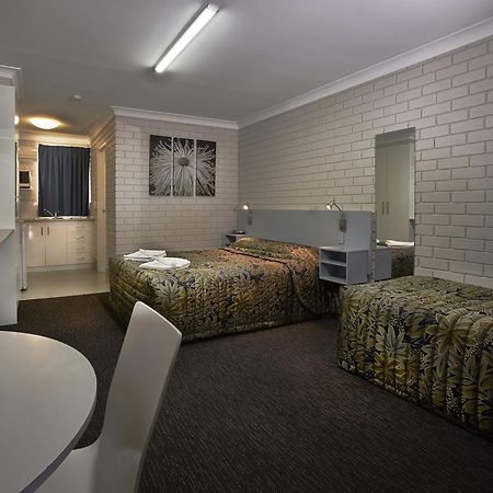 Jefferys Motel トゥーンバ エクステリア 写真