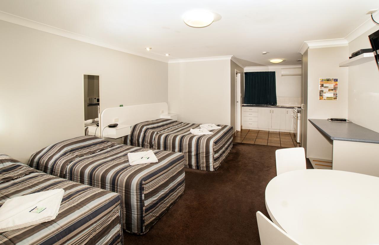 Jefferys Motel トゥーンバ エクステリア 写真